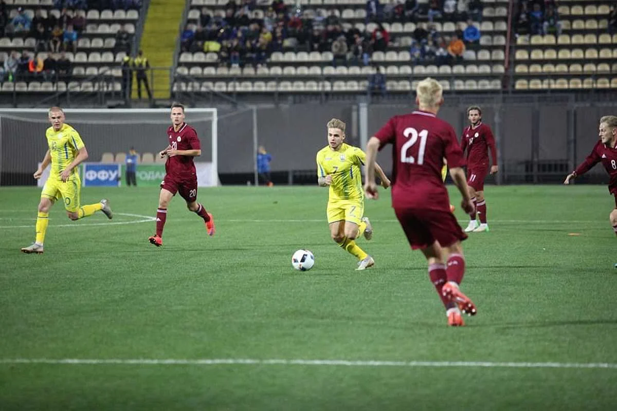 Молодіжна збірна України