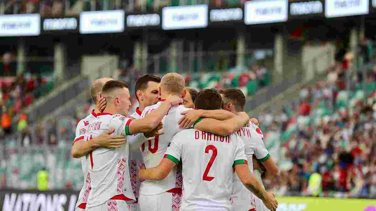 "Хто не скача – той маскаль": белорусские фанаты потроллили Россию во время матча с Сан-Марино