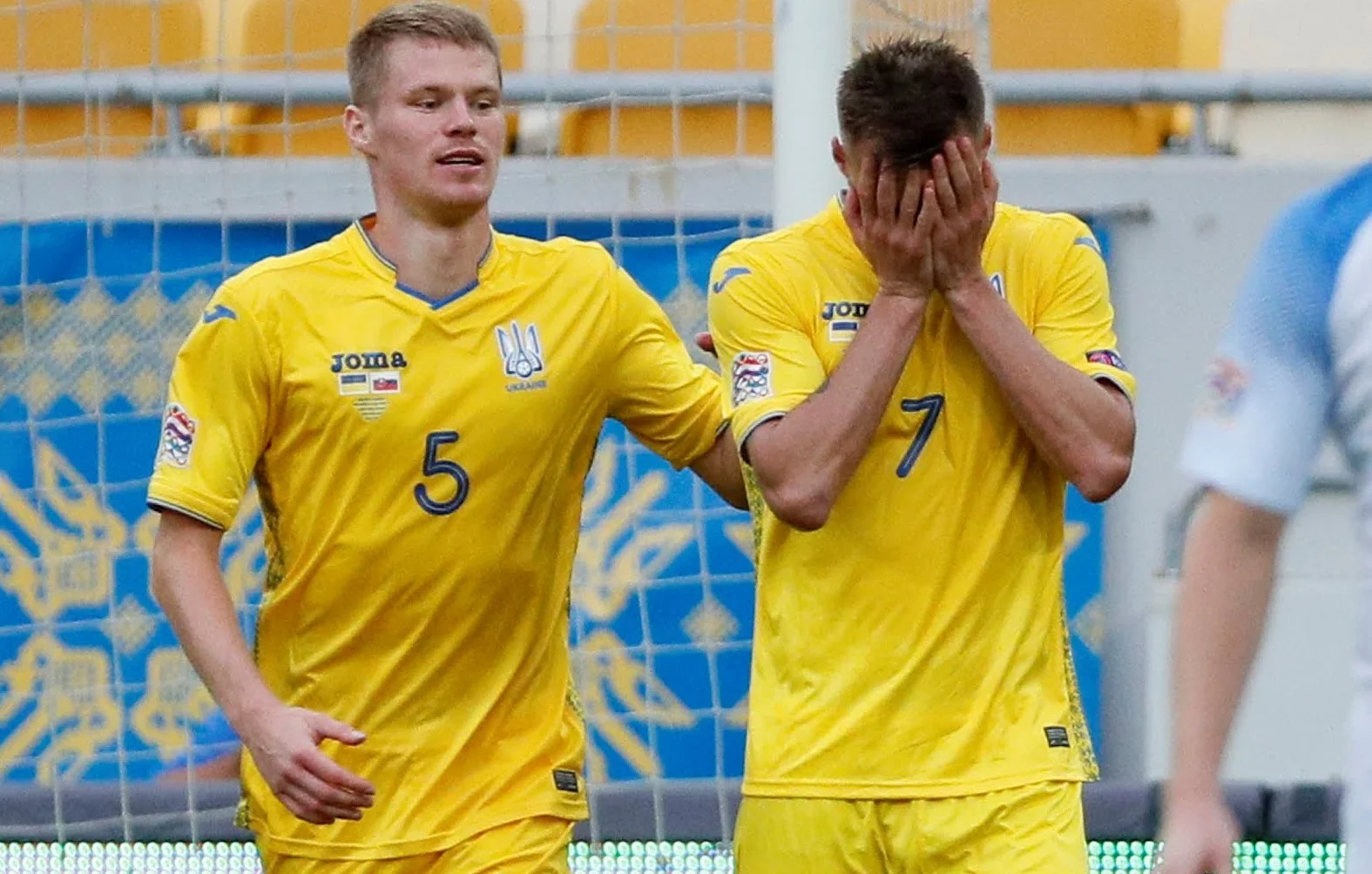 Андрій Ярмоленко після забитого пенальті у ворота Словаччини / Reuters