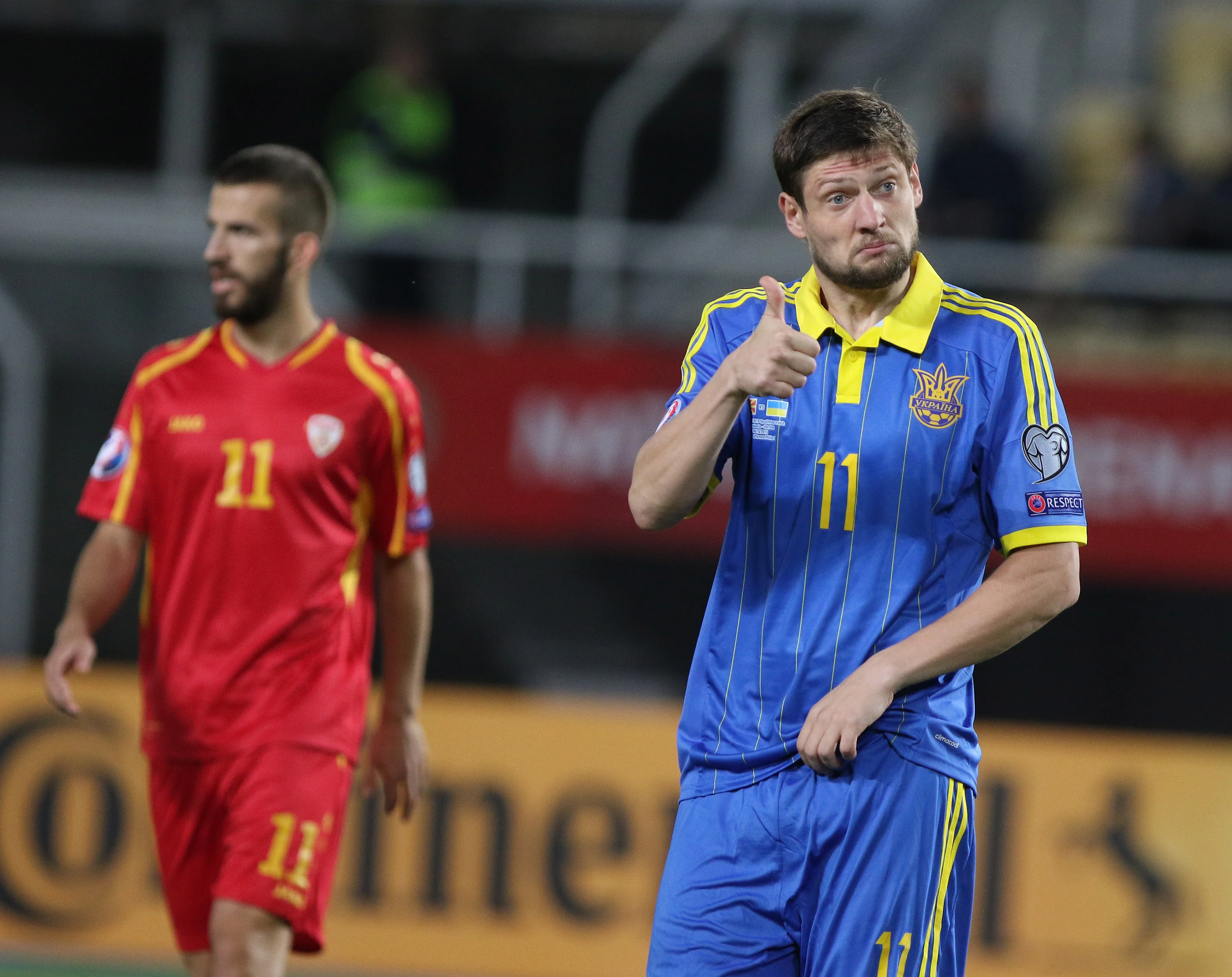 Евгений Селезнев (справа) / Футбол 24