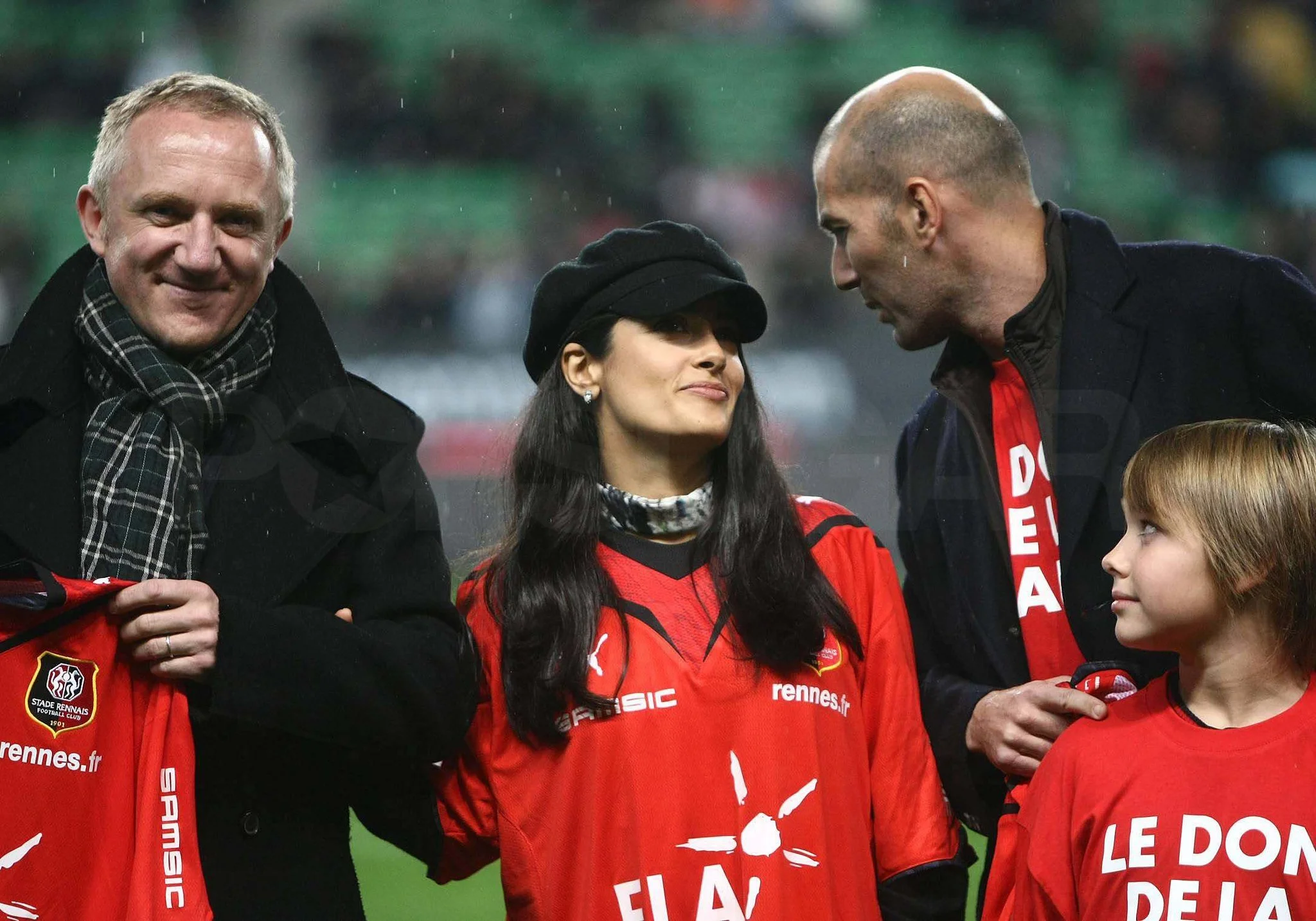 Ренн фінансує Франсуа-Анрі Піно (ліворуч, поруч з Сальмою Хайєк і Зіданом) – все про суперника Динамо в ЛЄ 2018/19