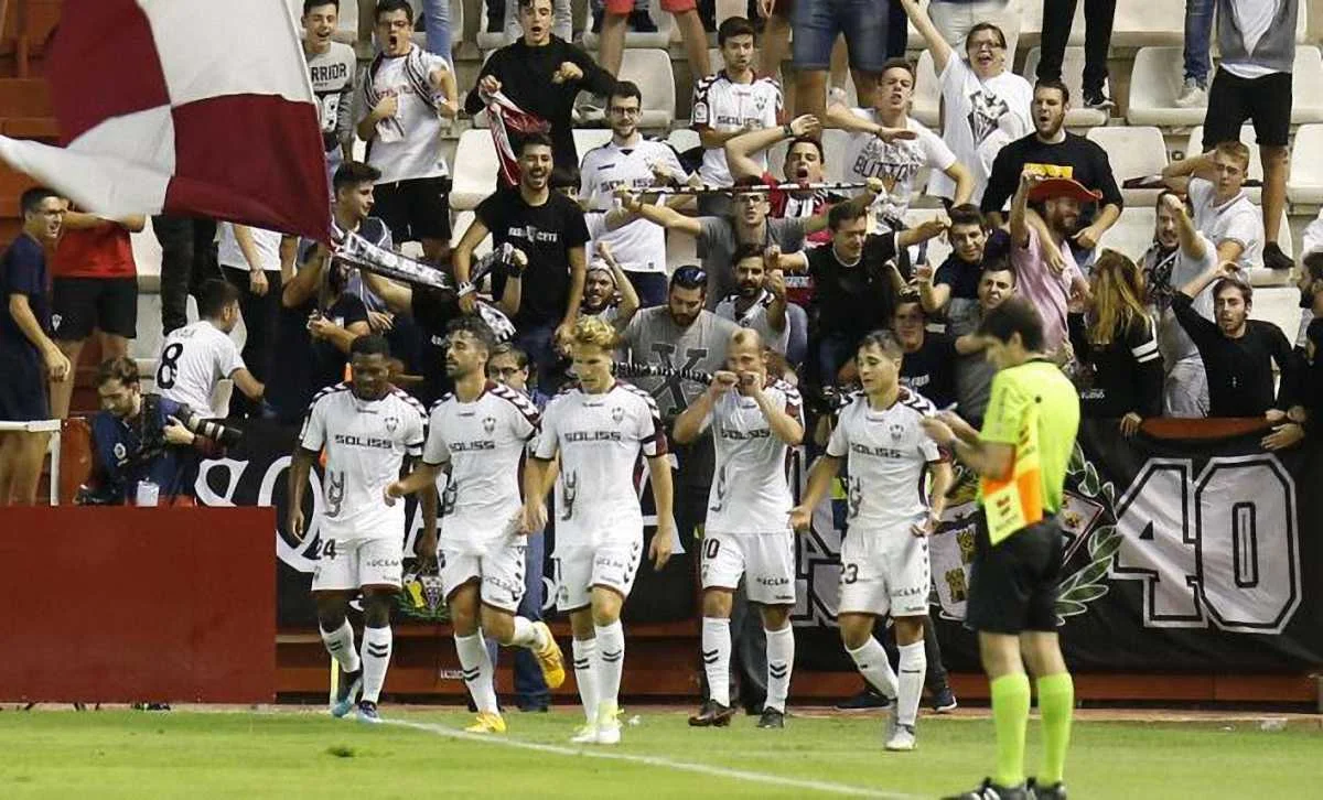 Роман Зозуля святкує гол Альбасете / фото Ла Ліга