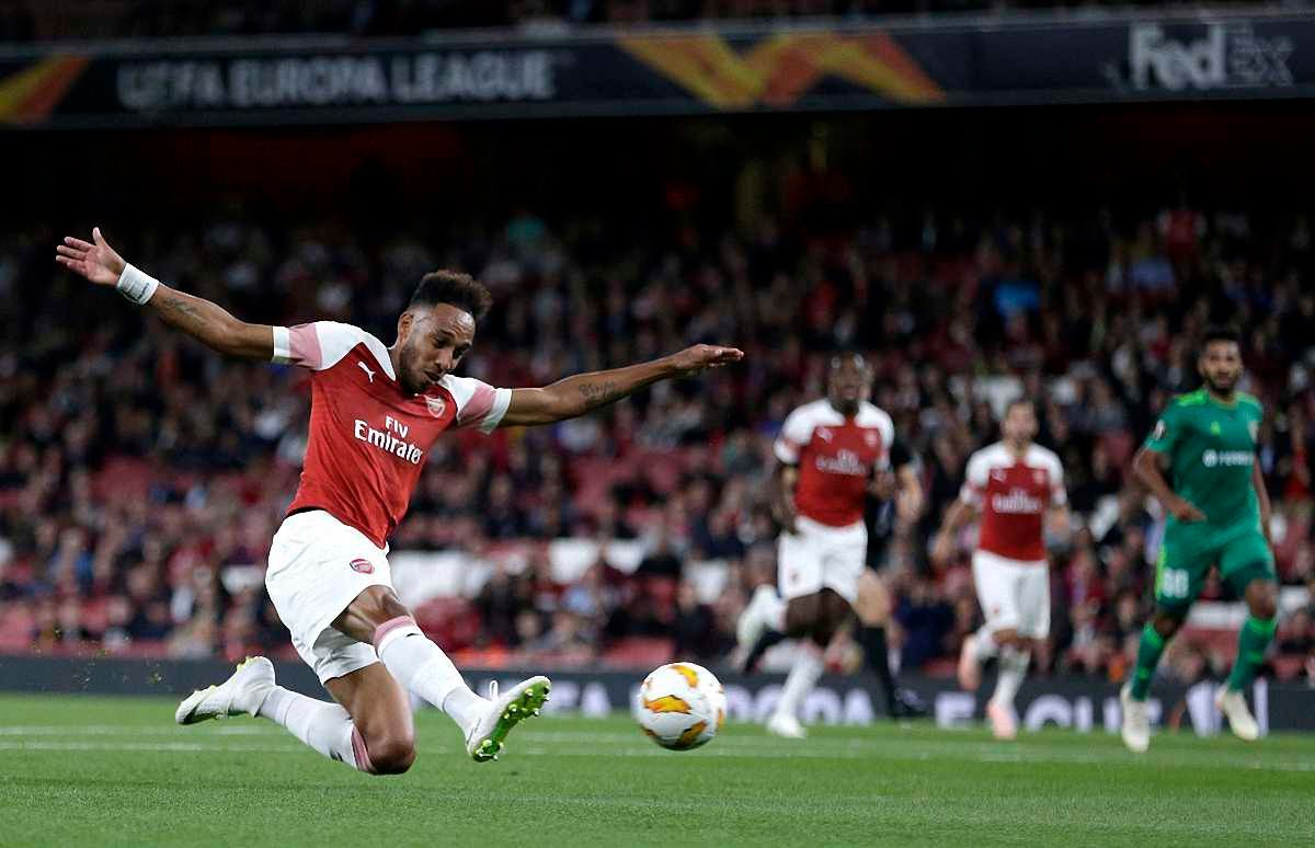 Обамеянг в матче с Ворсклой / Twitter FC Arsenal