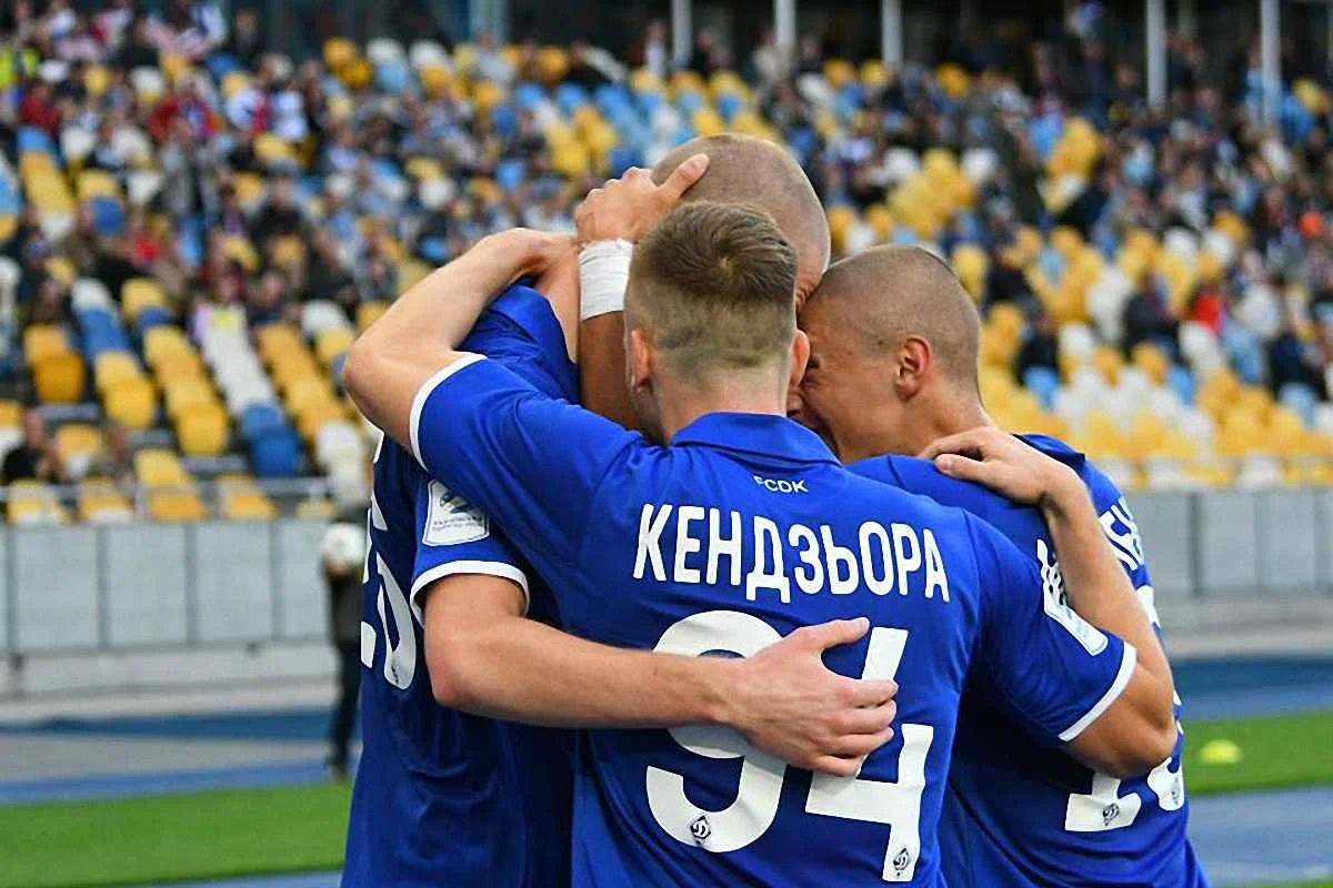 Динамо розгромило Десну / фото Футбол 24