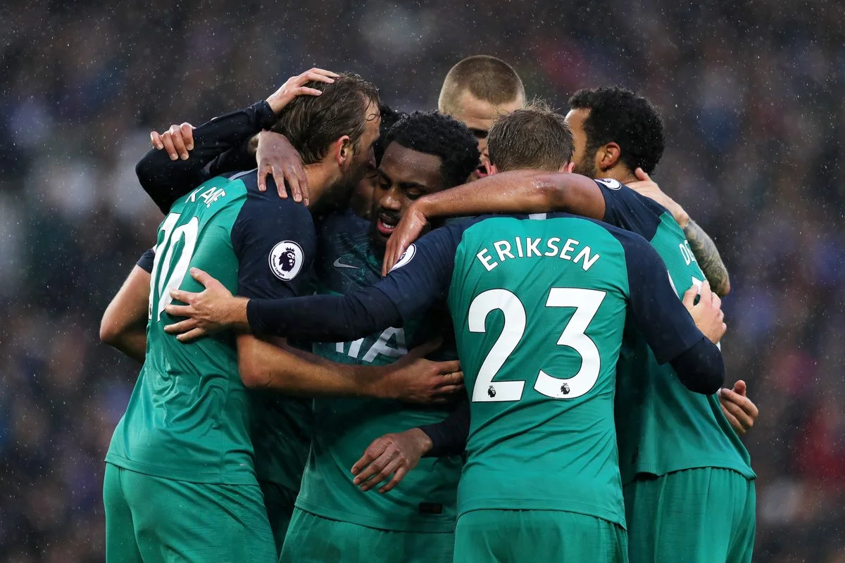 Игроки Тоттенхэма празднуют забитый гол / Твиттер ФК Тоттенхэм