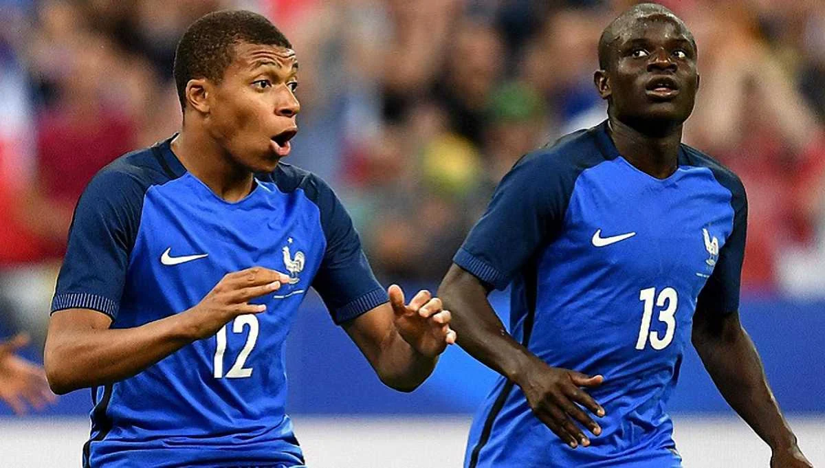 Кіліан Мбаппе та Н'Голо Канте / AFP