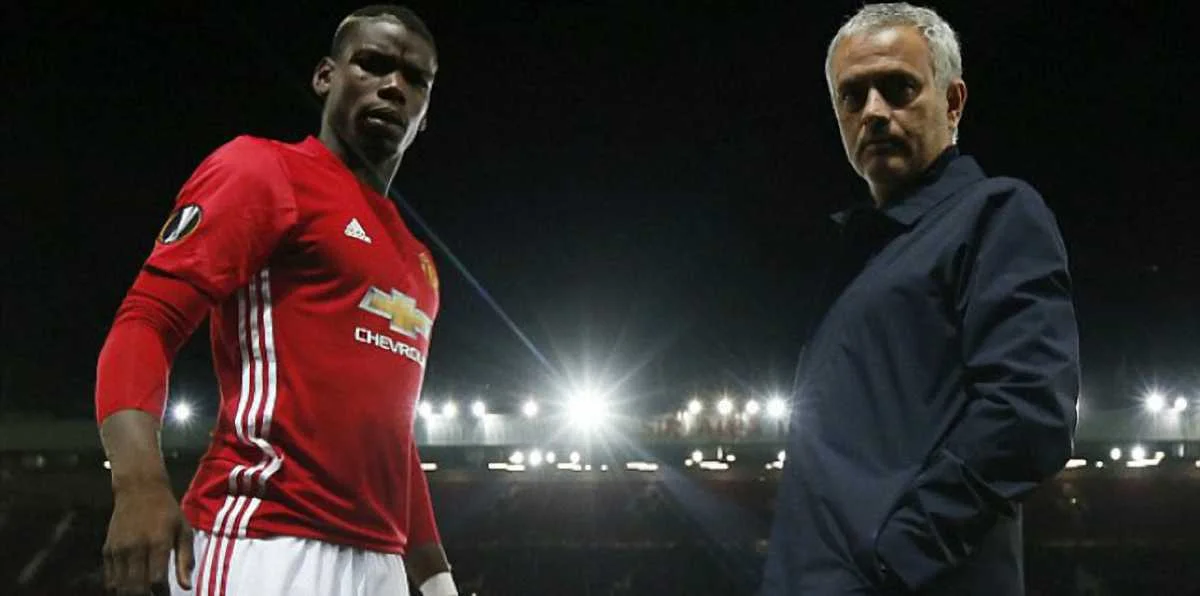 Поль Погба и Жозе Моуринью / Фото AFP