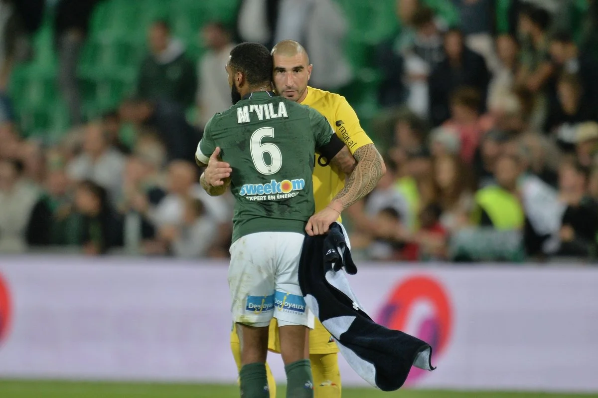 Стефан Руфф'є та Ян М'Віла / ФК Сент-Етьєн