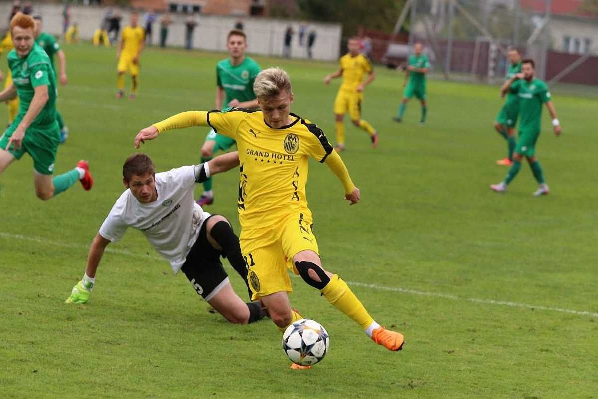 Перша ліга: Рух в дебютному матчі Вірта здобуває першу перемогу в сезоні, Металіст 1925 обіграв Миколаїв
