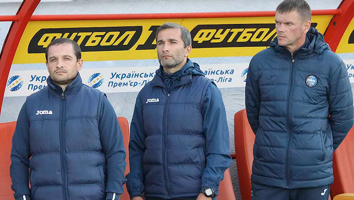 Роман Санжар і його помічники / Фото ФК Олімпік