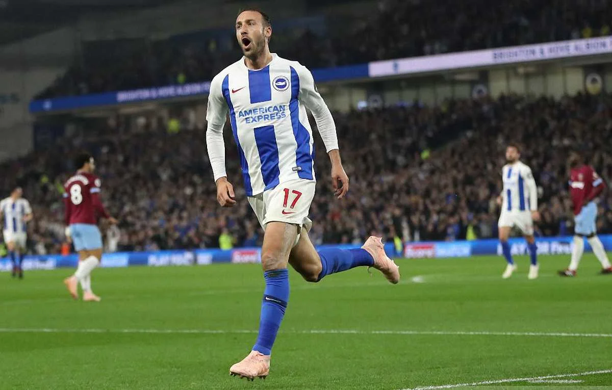 Головний герой матчу – Глен Мюррей / Фото: Твіттер Брайтона