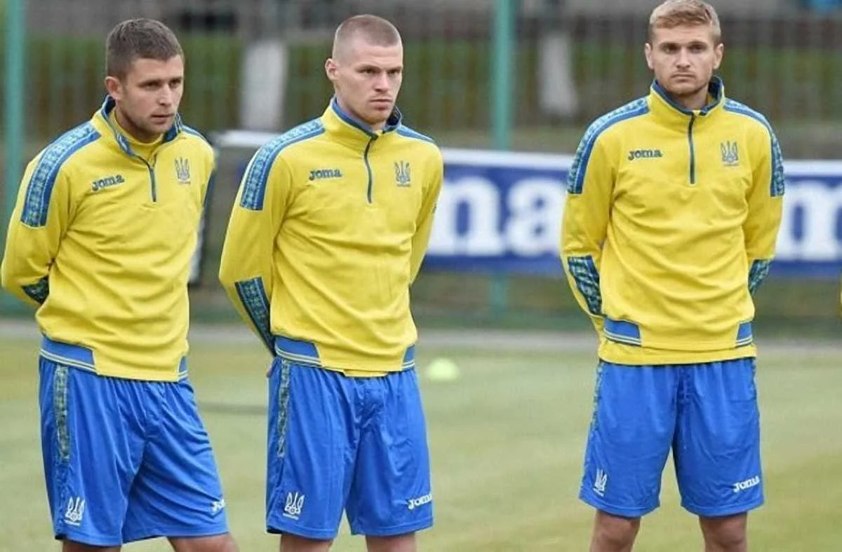 Микита Бурда (посередині) / фото: ФФУ