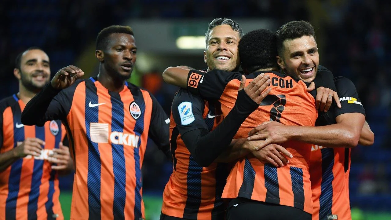 Марлос и Мораес с партнерами / ФК Шахтер