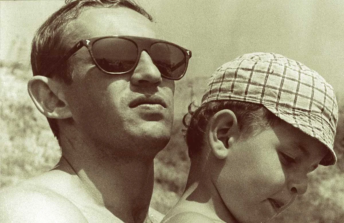 Олег Базилевич та... Олег Базилевич – батько і син