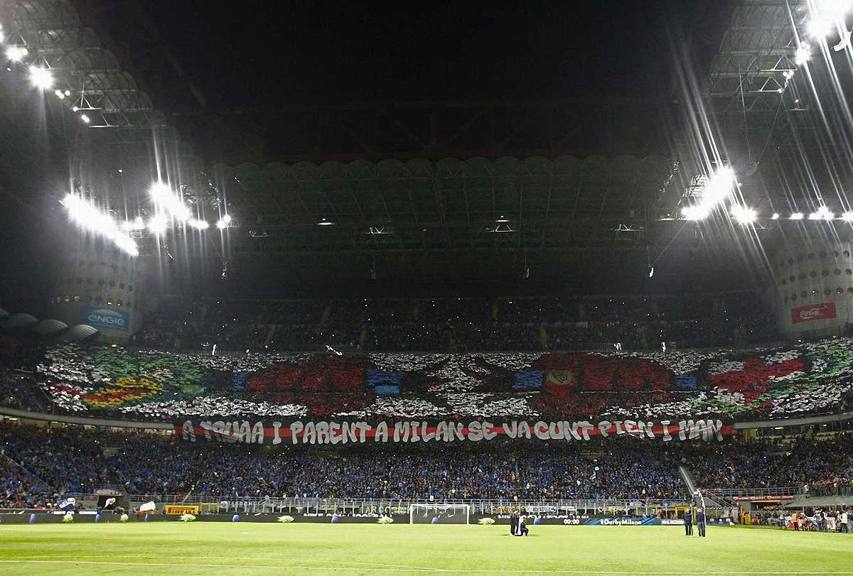 Фанатское движение Curva Sud / ФК Милан