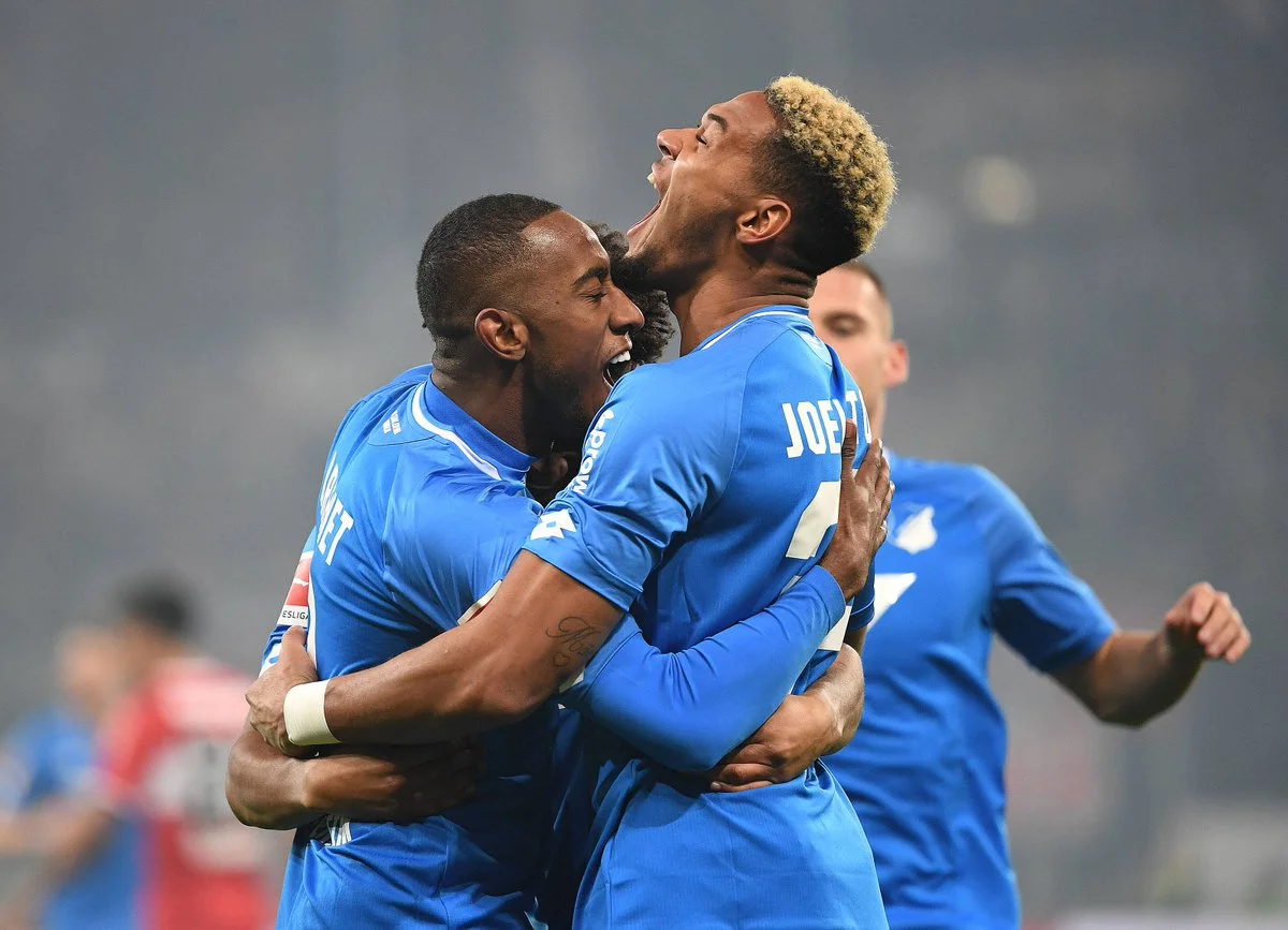 Жоелинтон празднует свой забитый гол / Твиттер Хоффенхайм