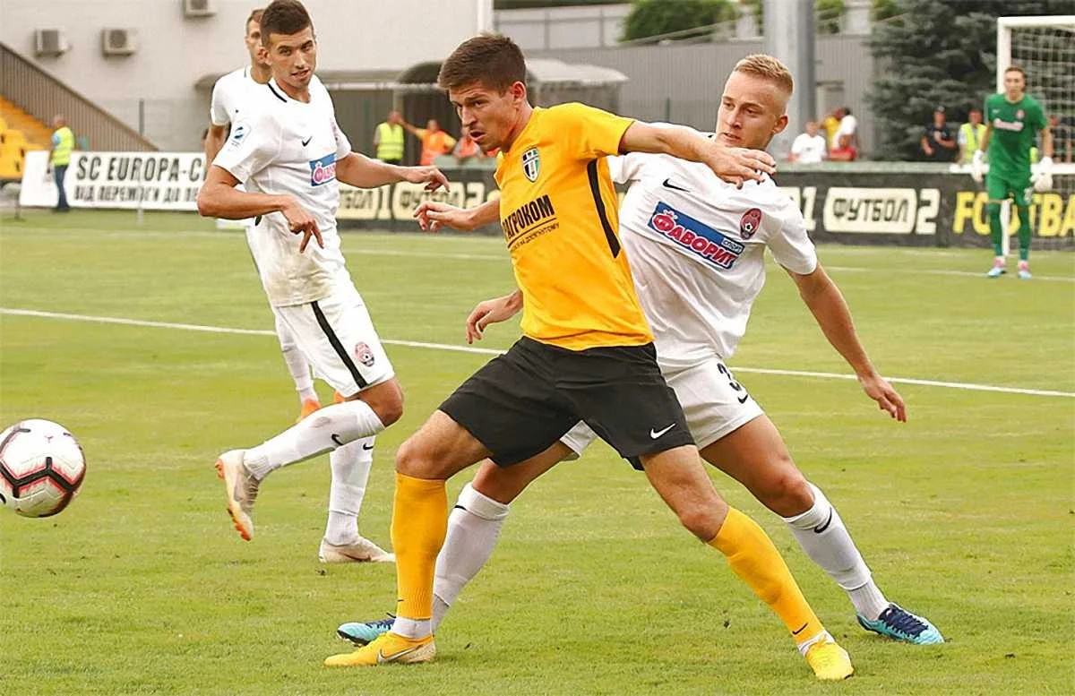 Заря и Александрия расписали сухую ничью / соцсети