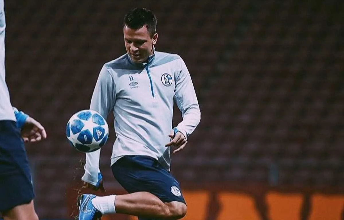 Евгений Коноплянка / S04