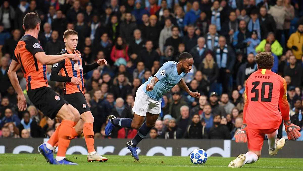 Падіння Стерлінга у матчі Манчестер Сіті – Шахтар