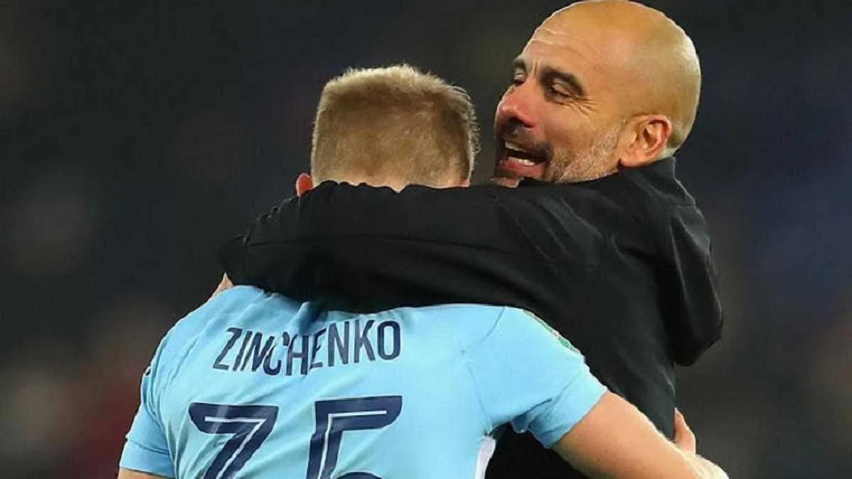 Александр Зинченко и Хосеп Гвардиола / Фото AFP