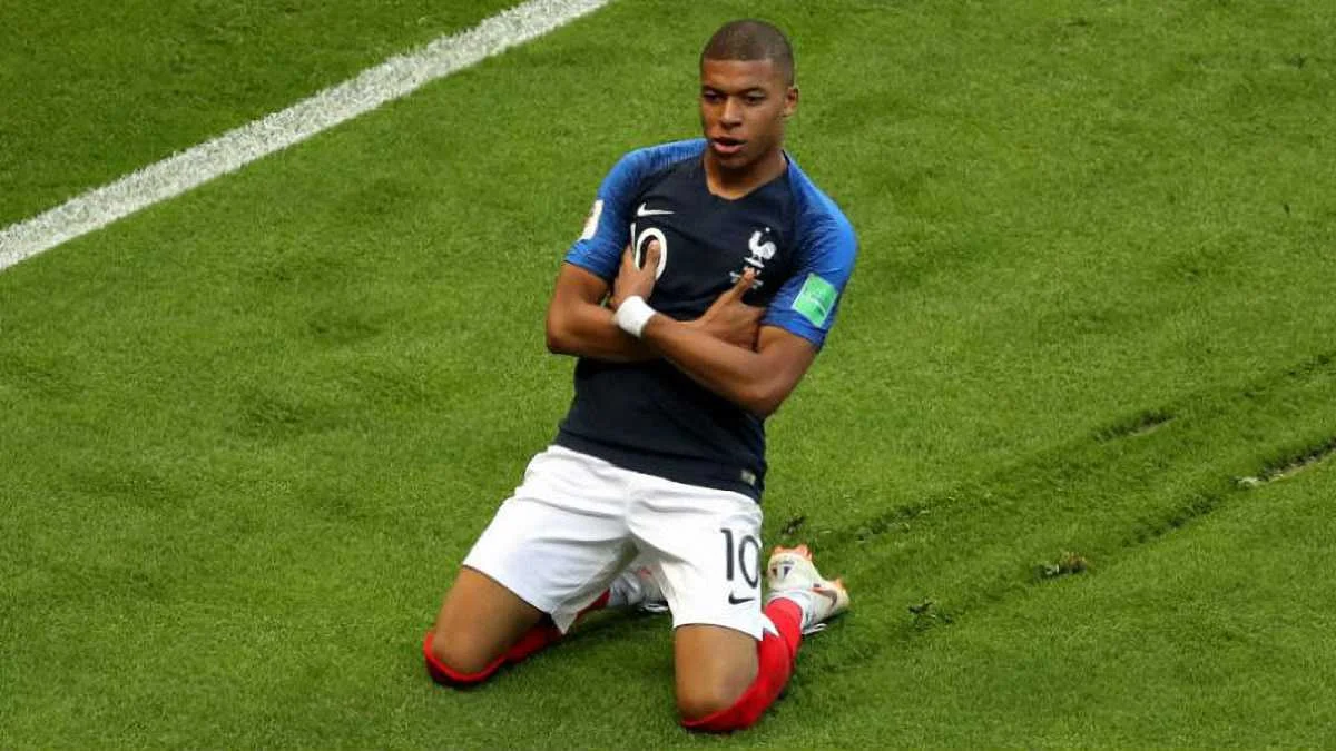 Килиан Мбаппе / фото: Твиттер сборной Франции