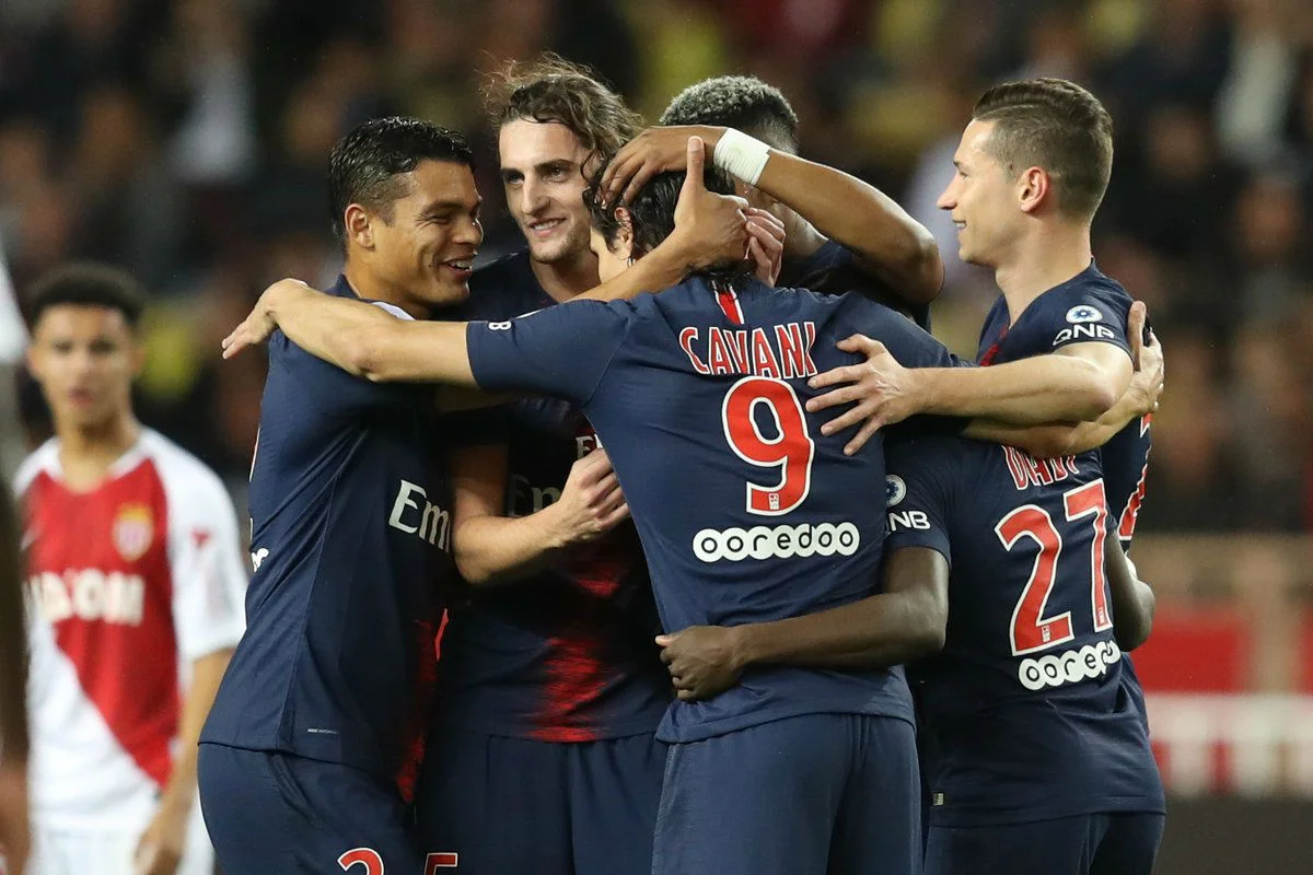 Кавани оформил хет-трик / фото из соцсетей