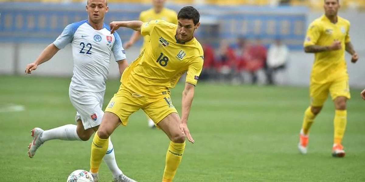 Украина сыграет со Словакией / фото: Е. Кравса