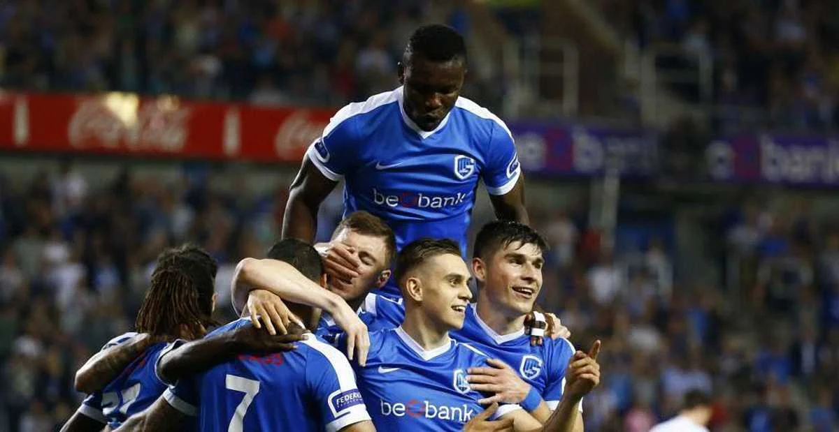 Леандро Троссар (слева от Малиновского)