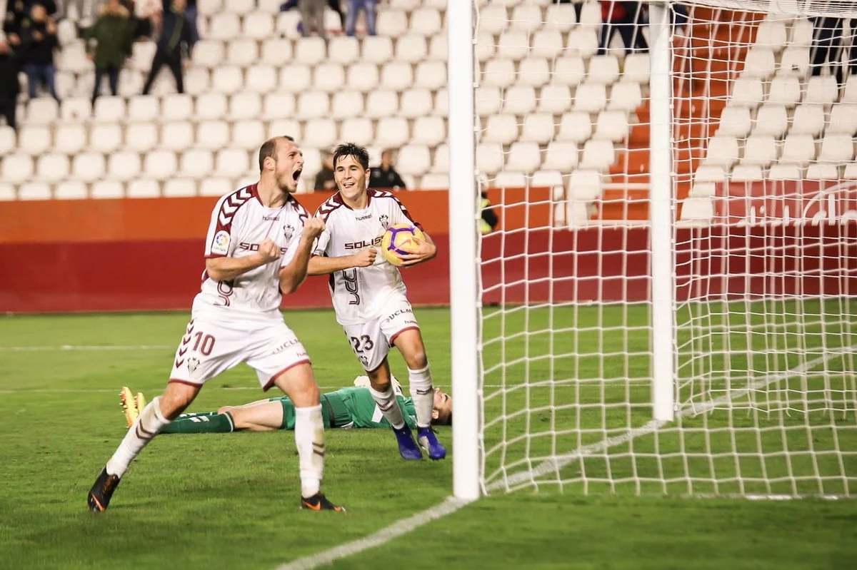 Зозуля святкує гол своєї команди / фото ФК Альбасете