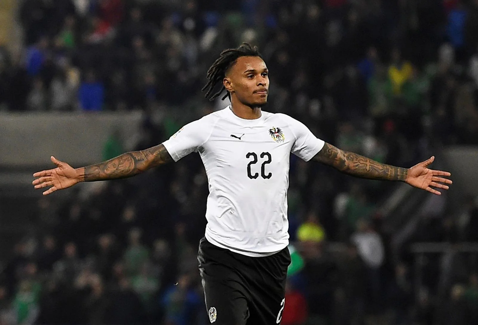 Валентіно Лазаро / Reuters