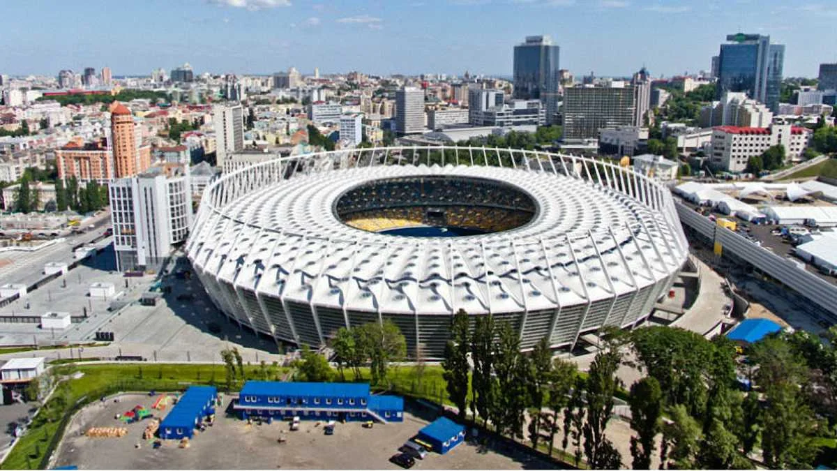 В Україні ввели воєнний стан: як це може вплинути на футбол