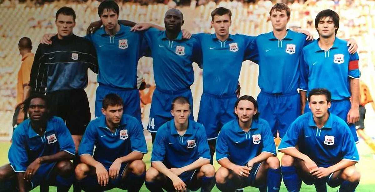 Андрей Чернов (второй слева в верхнем ряду) / Соцсети