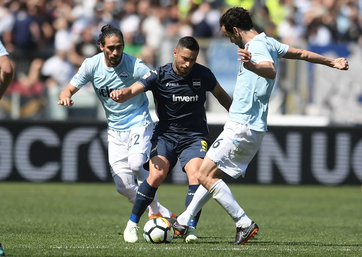 Борьба в матче / Твиттер ФК Сампдория