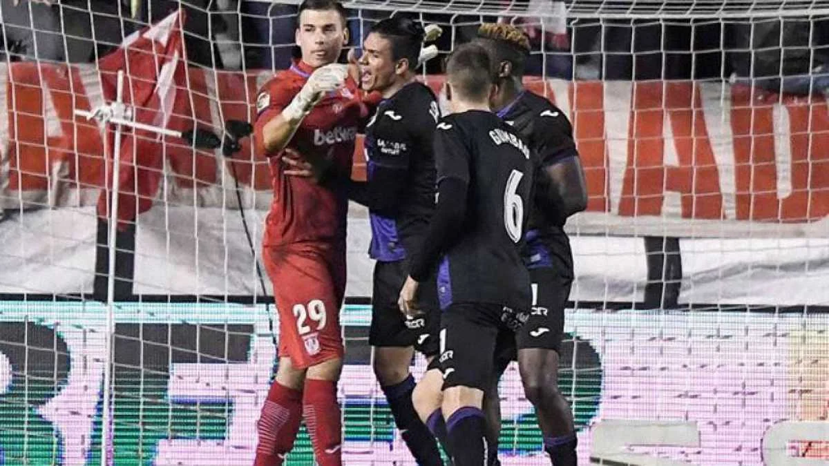 Андрій Лунін з одноклубниками / фото: ФК Леганес