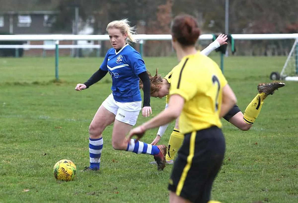 Курйозний гол зі світу жіночого футболу – це повний провал