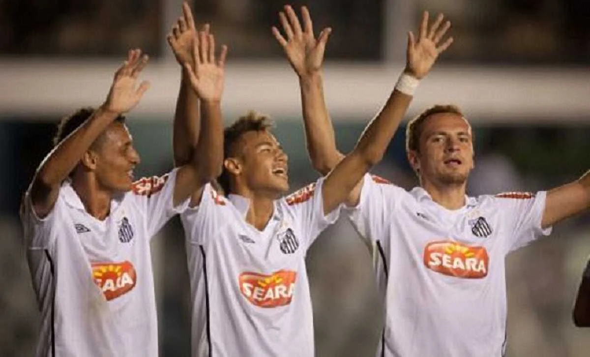 Алан Патрік (ліворуч) та Неймар (по центру) у Сантосі / Соцмережі