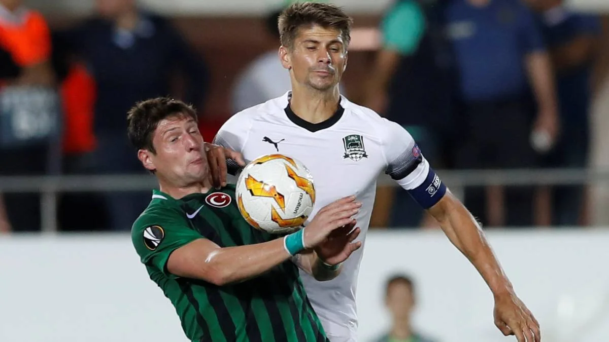 Євген Селезньов (ліворуч) готується до переходу в Малагу