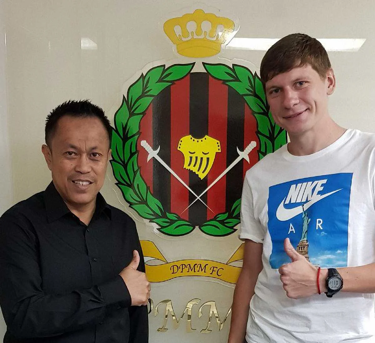 Андрей Воронков (справа) / ФК ДПММ