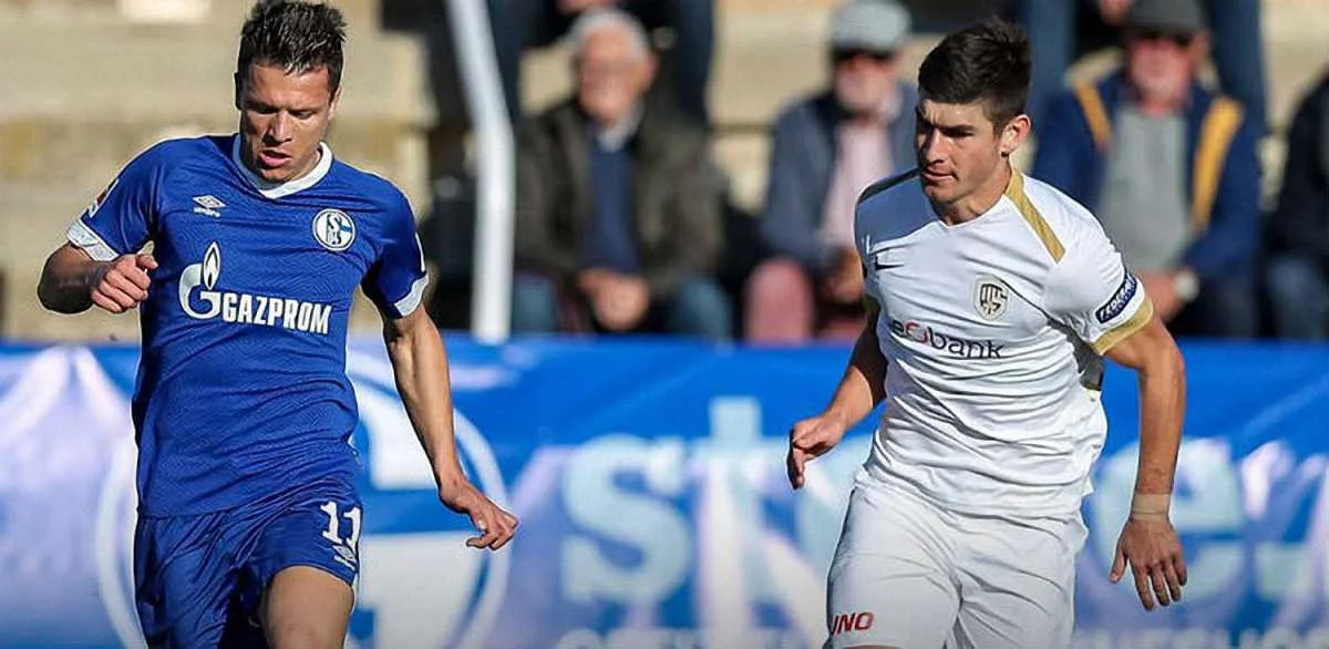 Шальке Коноплянки расписал результативную ничью с Генком Малиновского