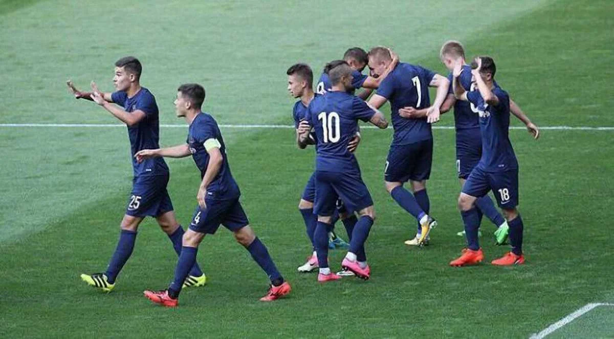 Семеро футболістів покинули СК Дніпро-1 