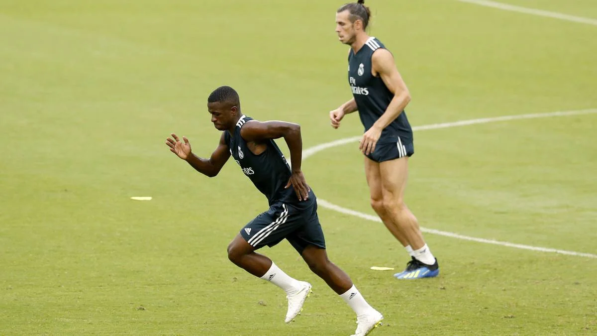 Жуниор Винисиус и Гарет Бейл / AS