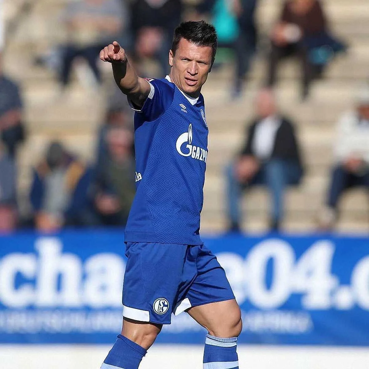 Євген Коноплянка отримує небагато часу в Шальке, а має чималеньку зарплату