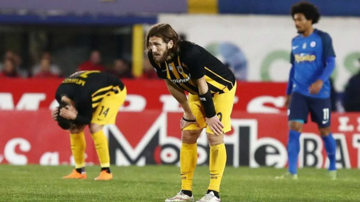 Дмитро Чигринський "привіз" пенальті / фото: ФК АЕК