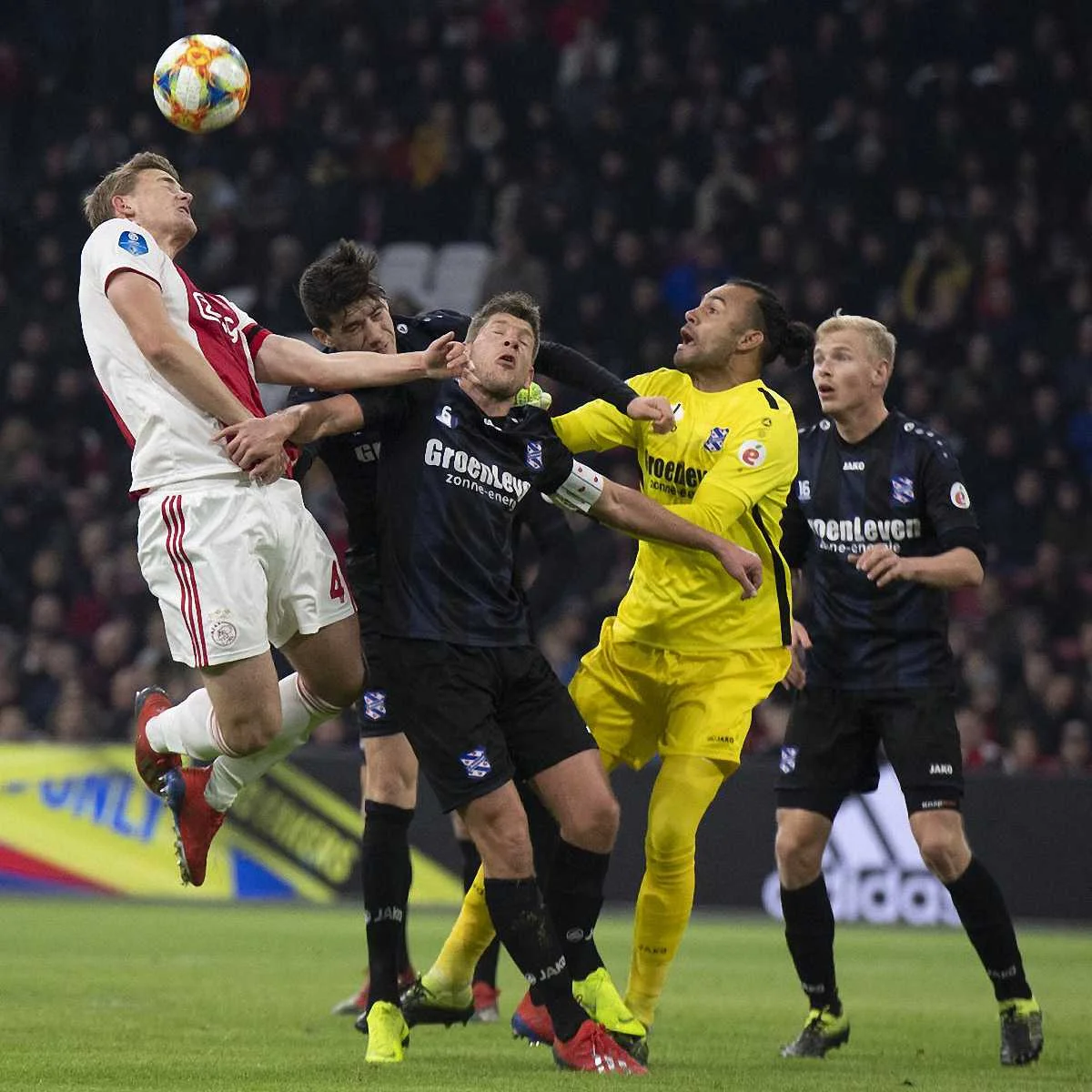 Аякс – Херенвен – 4:4 / ФК Аякс