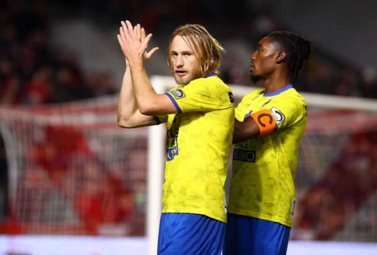 Сент-Трюйдент і Гент узгодили трансфер Безуса / Het Nieuwsblad