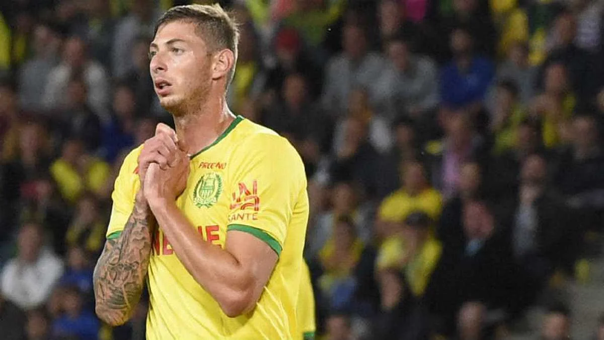 Самолет Эмилиано Салы исчез, футболист погиб / фото: ФК Нант