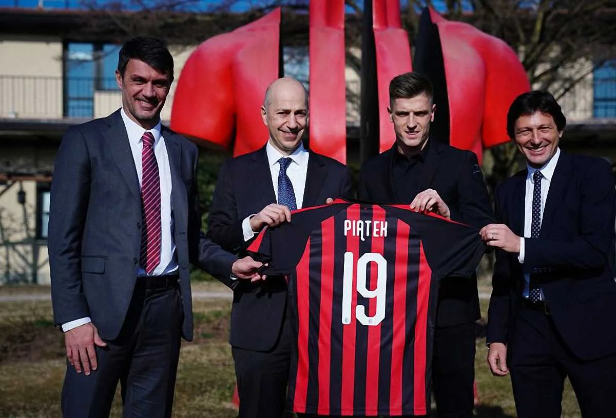 Пйонтек отримав номер у Мілані – Леонардо пояснив, чому це не "дев'ятка" / ФК Мілан