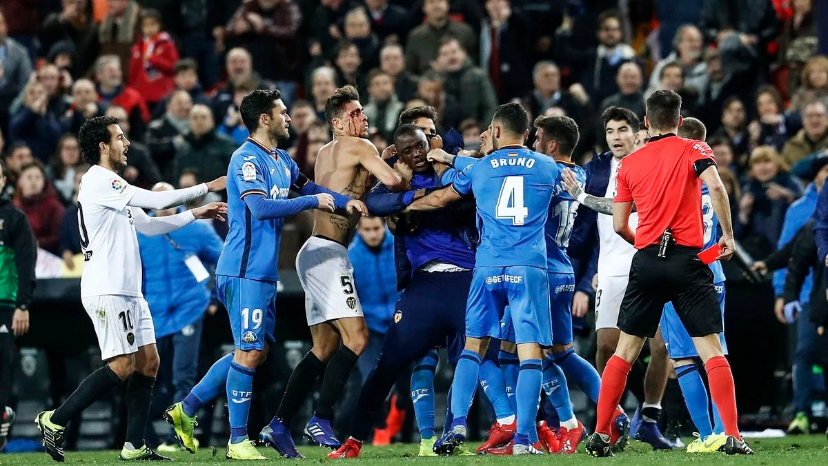 Грандіозна бійка між гравцями Валенсії та Хетафе