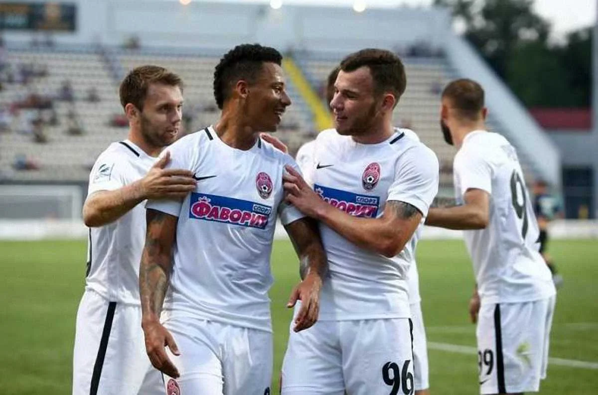 Рафаель Да Сілва (у центрі) / Соцмережі