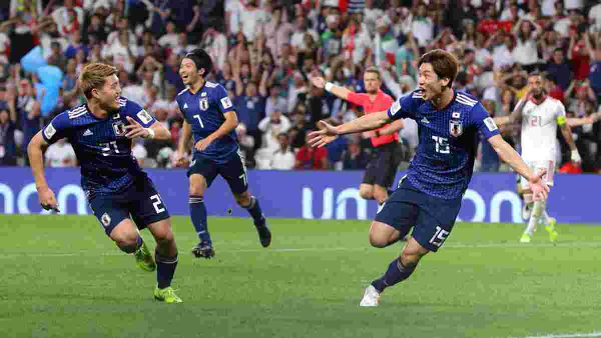 Японські футболісти після програного фіналу Кубка Азії прибрали у роздягальні